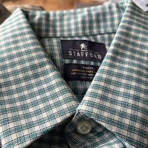 Stafford travel shirt nwot